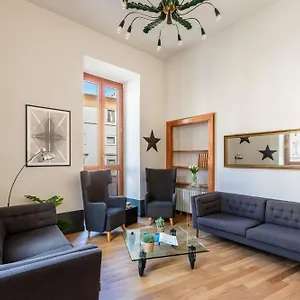 Apartment Romac Baullari In Campo De Fiori, Rome